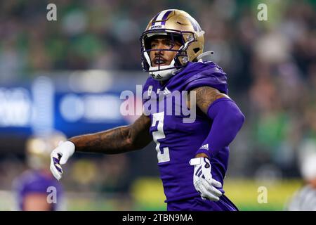 Washington Huskies Wide Receiver Ja'Lynn Polk (2) feiert in der ersten Halbzeit während des Pac-12 Championship-Spiels gegen die Oregon Ducks am Freitag, D Stockfoto