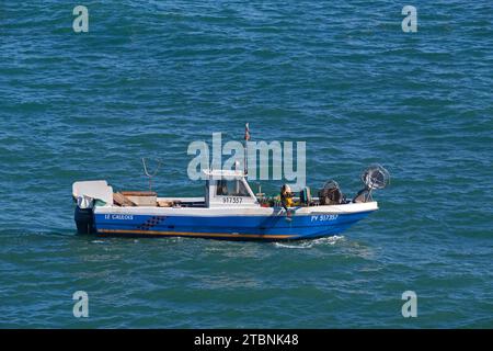 Handwerkliche Fischerei im Mittelmeer. Argeles-sur-Mer, Occitanie, Frankreich Stockfoto