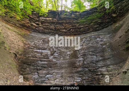 Trockener Wasserfall im Cuyahoga Valley National Park in Ohio, USA Stockfoto