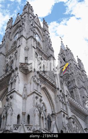 Türme der Basilika des Nationalgelübdes in Quito Stockfoto