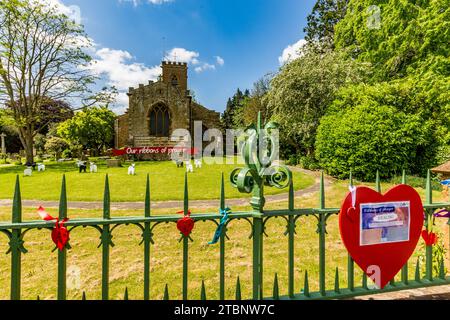 Außenansicht der St Peter & St Paul's Abington Church in Northampton, England, Großbritannien Stockfoto