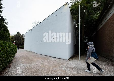 Venedig, Italien. November 2023. Ein allgemeiner Blick auf den israelischen Pavillon bei der 18. Internationalen Architekturausstellung Venedig Biennale in Giardini in Venedig, Italien. (Credit Image: © Alberto Gardin/SOPA Images via ZUMA Press Wire) NUR REDAKTIONELLE VERWENDUNG! Nicht für kommerzielle ZWECKE! Stockfoto