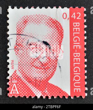 Von Belgien gedruckte Briefmarke mit Porträt von König Albert II. Um 2003. Stockfoto