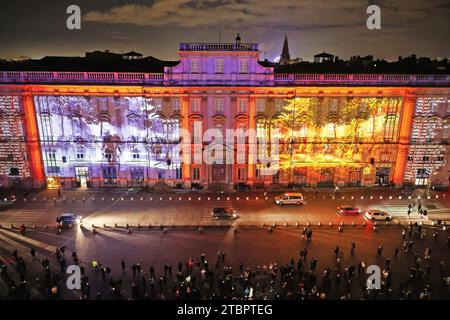 Lyon, Frankreich. Dezember 2023. © PHOTOPQR/LE PROGRES/Richard MOUILLAUD - Lyon 06/12/2023 - Fête des Lumières -Fête des Lumières Place des Terreaux Lyon, Frankreich 7. dezember 2023 Fetes des Lumieres - Lichterfestival Credit: MAXPPP/Alamy Live News Stockfoto