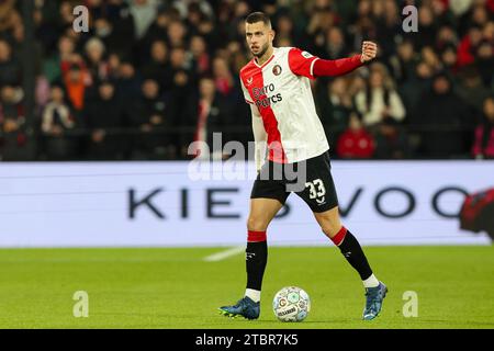 Rotterdam, Niederlande. Dezember 2023. David Hancko von Feyenoord Gesten während des niederländischen Eredivisie-Spiels zwischen Feyenoord und FC Volendam am 7. Dezember 2023 in Rotterdam (Niederlande) Credit: dpa/Alamy Live News Stockfoto