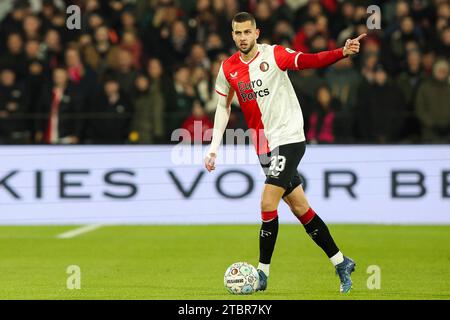 Rotterdam, Niederlande. Dezember 2023. David Hancko von Feyenoord Gesten während des niederländischen Eredivisie-Spiels zwischen Feyenoord und FC Volendam am 7. Dezember 2023 in Rotterdam (Niederlande) Credit: dpa/Alamy Live News Stockfoto