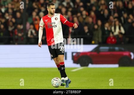 Rotterdam, Niederlande. Dezember 2023. David Hancko von Feyenoord in Aktion während des niederländischen Eredivisie-Spiels zwischen Feyenoord und FC Volendam am 7. Dezember 2023 in Rotterdam Credit: dpa/Alamy Live News Stockfoto