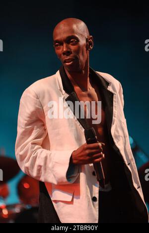 Maxi Jazz - Faithless, V2010, Hylands Park, Chelmsford, Essex, Großbritannien - 22. August 2010 Stockfoto