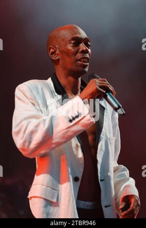 Maxi Jazz - Faithless, V2010, Hylands Park, Chelmsford, Essex, Großbritannien - 22. August 2010 Stockfoto