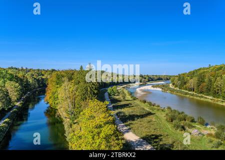 Deutschland, Bayern, Bezirk München, Pullach im Isartal, Großhesseloher Brücke, Blick auf den Norden des Isartals Stockfoto