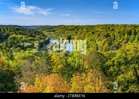 Deutschland, Bayern, Landkreis München, Grünwald, Schloss Grünwald, Blick nach Süden über das Isartal Stockfoto