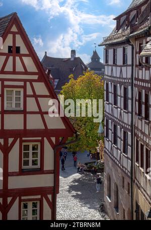 Pilatushaus, Fachwerkhaus unterhalb der Reichsburg beim Tiergärtnertor, Nürnberg, Mittelfranken, Bayern, Deutschland, Europa Stockfoto