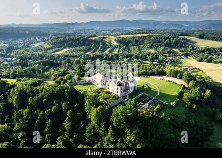 Europa, Polen, Woiwodschaft Podkarpackie, Zagorz, Ruinen des Klosters der barfüßigen Karmeliten Stockfoto