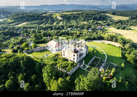 Europa, Polen, Woiwodschaft Podkarpackie, Zagorz, Ruinen des Klosters der barfüßigen Karmeliten Stockfoto