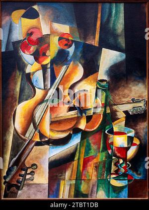 Ölgemälde von Volker von Mallinckrodt im kubistischen Stil, ca. 1984 studierte Volker von Mallinckrodt mit Gitarren-Rotweinflasche und Glas und Äpfeln Kunst bei Xaver fuhr in München. Stockfoto