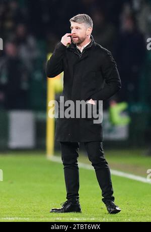 Aktenfoto vom 02.03.2022 von St Mirren Manager Stephen Robinson, der seine Abscheu für Plastikfelder enthüllt hat, da er auf deren Entfernung aus der obersten Liga hofft. Ausgabedatum: Freitag, 8. Dezember 2023. Stockfoto