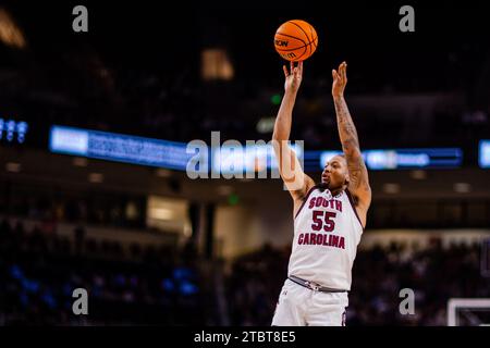 Columbia, SC, USA. November 2023. South Carolina Gamecocks schützen Ta'Lon Cooper (55) Schüsse gegen die Notre Dame, die Iren im NCAA Basketball Matchup in der Colonial Life Arena in Columbia, SC. (Scott Kinser/CSM). Quelle: csm/Alamy Live News Stockfoto