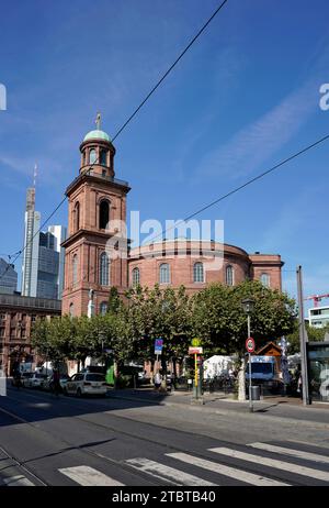 Deutschland, Hessen, Frankfurt, Altstadt, St. Paul's Church, Commerzbank Tower dahinter Stockfoto