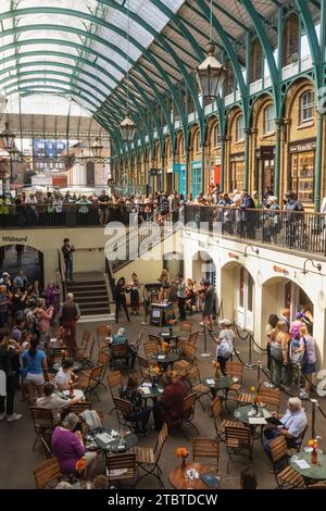 England, London, Covent Garden, Restaurants und Geschäfte Stockfoto