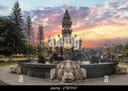 Der Besakih Tempel auf dem Agung Vulkan, der heiligste und wichtigste Tempel im hinduistischen Glauben in Bali, ist auch als Muttertempel bekannt, ein großartiges historisches Gebäude mit viel Geschichte Stockfoto