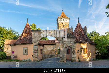 Roeder-Tor in der historischen Altstadt von Rothenburg ob der Tauber Stockfoto