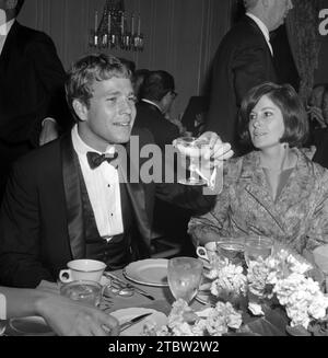 Ryan O'Neal ist gestorben. Ryan O'Neal Circa 1960 Kredit: Ralph Dominguez/MediaPunch Stockfoto