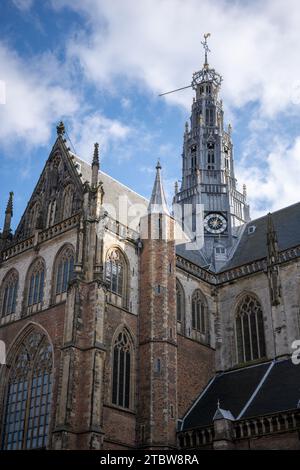 De Grote von St. Bavokerk te Haarlem, die historische Kirche auf dem Hauptplatz Stockfoto