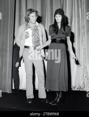 Ryan O'Neal und Ali MacGraw, 1971. Quelle: PictureLux/The Hollywood Archive/Alamy Live News Stockfoto