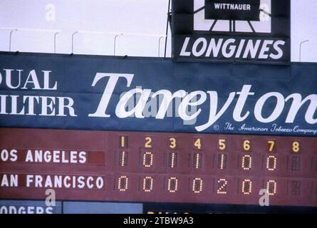 SAN FRANCISCO, KALIFORNIEN - 20. MAI: Allgemeine Ansicht der Anzeigetafel während eines MLB-Spiels zwischen den Los Angeles Dodgers und den San Francisco Giants am 20. Mai 1961 im Candlestick Park in San Francisco, Kalifornien. (Foto: Hy Peskin) Stockfoto