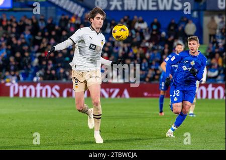 Madrid, Madrid, Spanien. Dezember 2023. LaLiga EA Sport Soccer Match; Getafe CF 1 - Valencia CF 0 12/08/2023 .8 JAVI GUERRA. (Kreditbild: © Oscar Manuel Sanchez/ZUMA Press Wire) NUR REDAKTIONELLE VERWENDUNG! Nicht für kommerzielle ZWECKE! Quelle: ZUMA Press, Inc./Alamy Live News Stockfoto