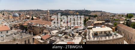 Ein Panoramabild von Jerusalems Altstadt von oben auf dem Davidsturm Stockfoto