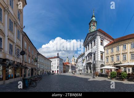 Ein Panoramabild des Stadtplatzes von Ljubljana Stockfoto