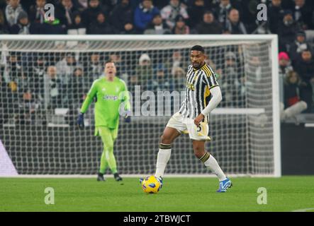 Turin, Italien. Dezember 2023. Bremer von Juventus wurde während des Spiels zwischen Juventus FC und Neapel im Rahmen der italienischen Serie A im Allianz Stadium in Turin gesehen. Endpunktzahl: Juventus FC 1:0, SSC Napoli. (Foto: Nderim Kaceli/SOPA Images/SIPA USA) Credit: SIPA USA/Alamy Live News Stockfoto