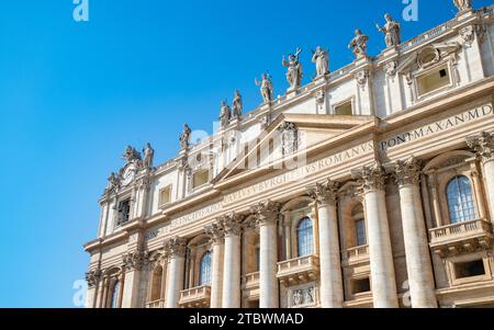 Ein Bild des oberen Abschnitts der St. Petersdom Stockfoto