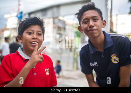 Mataram, Lombok, Indonesien - 21. August 2017: Menschen auf den Straßen von Mataram, Lombok Island, Indonesien. Stockfoto