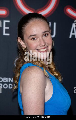 Los Angeles, USA. Dezember 2023. Schauspielerin Claire Dewar besucht Los Angeles Cosplay-Filmpremiere von LOST COS im Laemmle NoHo 7 Cinemas, Los Angeles, CA 8. Dezember 2023 Credit: Eugene Powers/Alamy Live News Stockfoto