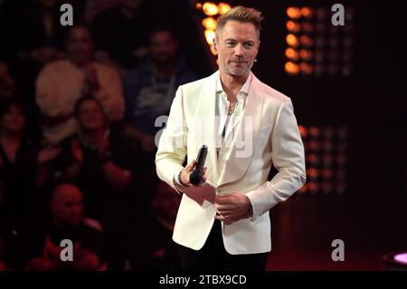 Ronan Keating im Finale der 13. Staffel der Castingshow „The Voice of Germany“ 2023 im Studio H Berlin Adlershof. Berlin, 08.12.2023 Stockfoto