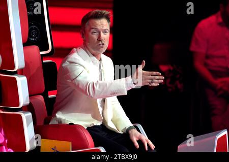 Ronan Keating im Finale der 13. Staffel der Castingshow „The Voice of Germany“ 2023 im Studio H Berlin Adlershof. Berlin, 08.12.2023 Stockfoto