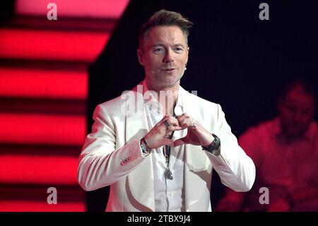 Ronan Keating im Finale der 13. Staffel der Castingshow „The Voice of Germany“ 2023 im Studio H Berlin Adlershof. Berlin, 08.12.2023 Stockfoto