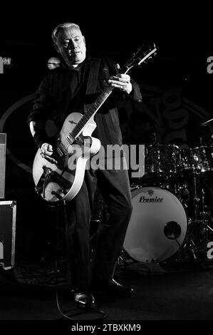 Glasgow, Großbritannien. Dezember 2023. Fotografien von Kirk Brandon von Spear of Destiny, der am 7. Dezember 2023 in King Tuts Glasgow auftritt. Credit: Glasgow Green at Winter Time/Alamy Live News Stockfoto