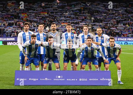 Barcelona, Spanien. Dezember 2023. Spieler von RCD Espanyol während des spanischen Liga Hypermotion Spiels zwischen RCD Espanyol und Real Zaragoza im Stage Front Stadium in Barcelona am 08. Dezember 2023. Quelle: DAX Images/Alamy Live News Stockfoto