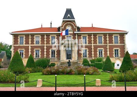 Soulac-sur-Mer, Frankreich - 2. Oktober 2021: Rathaus von Soulac sur mec Stockfoto