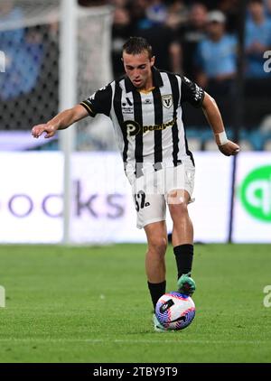 Moore Park, Australien. Dezember 2023. Isaac Hovar vom Macarthur FC wird während des Spiels der A-League 2023/24 in der 7. Runde zwischen Sydney FC und Macarthur FC im Allianz Stadium in Aktion gesehen. Endstand Macarthur FC 2:0 Sydney FC. Quelle: SOPA Images Limited/Alamy Live News Stockfoto