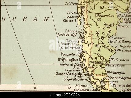 Eine alte/antike politische Karte in Sepia, die Südargentinien und Chile zeigt. Stockfoto