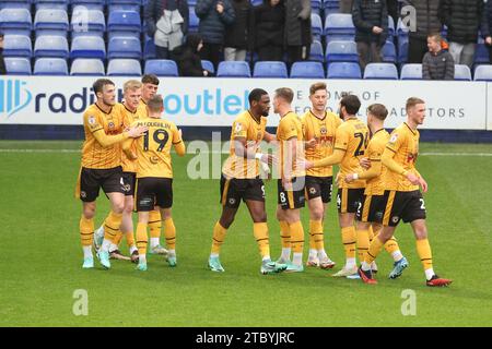 Birkenhead, Großbritannien. Dezember 2023. Will Evans aus Newport County feiert sein Ziel, es 0-1 während des Spiels der EFL SkyBet League Two zwischen Tranmere Rovers und Newport County im Prenton Park, Birkenhead, England am Samstag, den 9. Dezember 2023 (Foto: Phil Bryan/Alamy Live News) Stockfoto