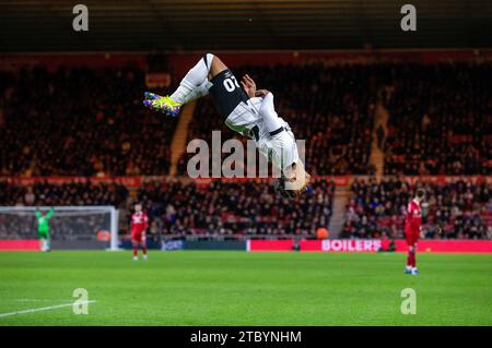 Omari Hutchinson von Ipswich Town feiert das zweite Tor ihrer Mannschaft während des Sky Bet Championship Matches im Riverside Stadium, Middlesbrough. Bilddatum: Samstag, 9. Dezember 2023. Stockfoto