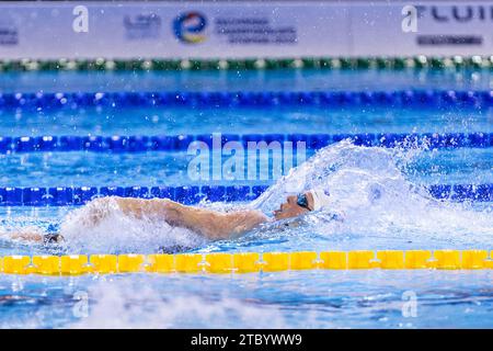 Toussaint Kira aus den Niederlanden beim 100-m-Rückschlag-Finale der Frauen bei den LEN Kurzkurs-Europameisterschaften 2023 am 9. Dezember 2023 in Otopeni, Rumänien - Foto Mihnea Tatu/Lightspeed Images/DPPI Credit: DPPI Media/Alamy Live News Stockfoto