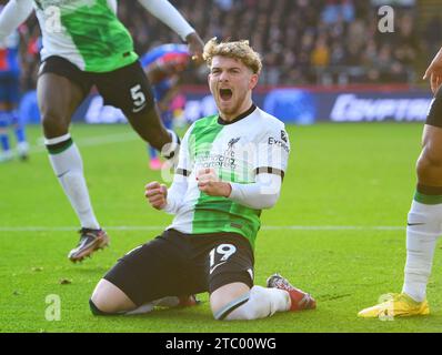 London, Großbritannien. Dezember 2023 - Crystal Palace gegen Liverpool - Premier League - Selhurst Park. Harvey Elliott feiert das Tor für Liverpool. Bildnachweis: Mark Pain / Alamy Live News Stockfoto