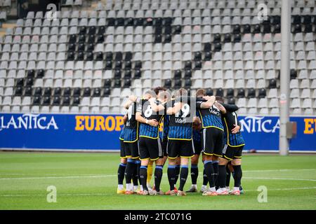 Freiburg, Deutschland. Dezember 2023. Beim Spiel der 3. FBL 23-24 18. Sptg. SC Freiburg II vs. 1. DIE DFL-VORSCHRIFTEN des FC Saarbrücken VERBIETEN DIE VERWENDUNG VON FOTOS ALS BILDSEQUENZEN UND/ODER QUASI-VIDEONann Credit: dpa/Alamy Live News Stockfoto