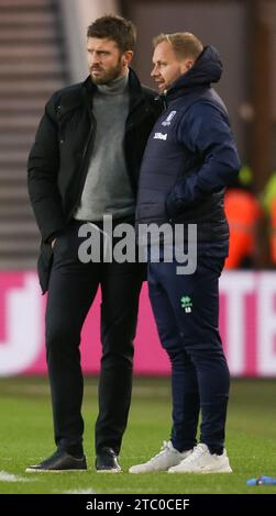 Middlesbrough, Großbritannien. Dezember 2023. Middlesbrough's Manager Michael Carrick (L) und Middlesbrough First Team Coach Aaron Danks während des Sky BET Championship Matches zwischen Middlesbrough und Ipswich Town im Riverside Stadium, Middlesbrough am Samstag, den 9. Dezember 2023. (Foto: Michael Driver | MI News) Credit: MI News & Sport /Alamy Live News Stockfoto